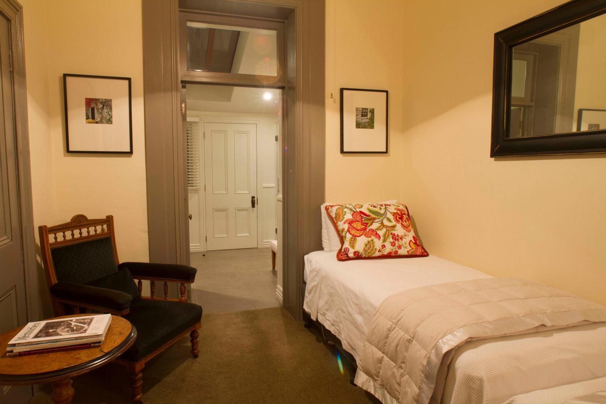 Olivers Central Otago Clyde Room photo