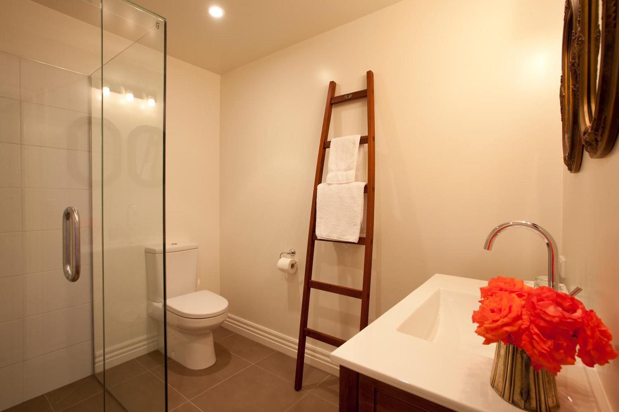 Olivers Central Otago Clyde Room photo